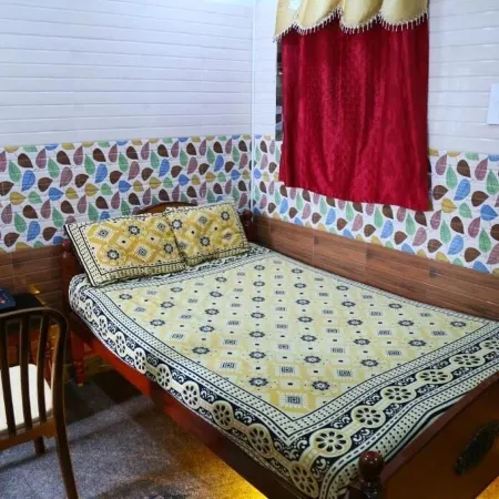 Sri Mahalakshmi Deluxe Lodge