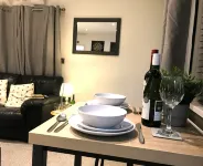 Contemporary 1 Bed Studio for Comfy Stay in Wigan Hotels in Standish
