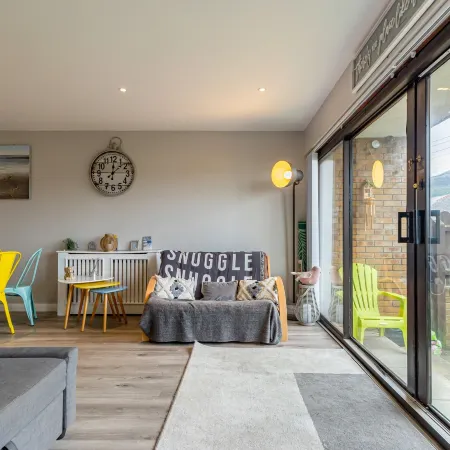 Central Apartment 3B