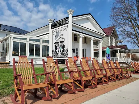 The Colonial Inn & Creamery Отели рядом с достопримечательностью «Парк штата Уоткинс Глен»