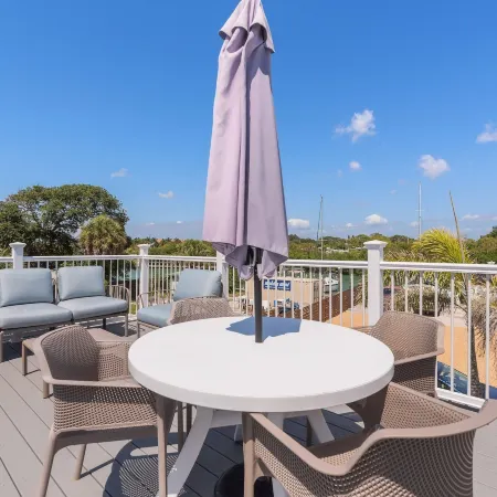 Escape Coastal Resort on Casey Key