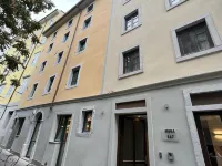 Mura 5&7 Hotels near Revoltella Museum