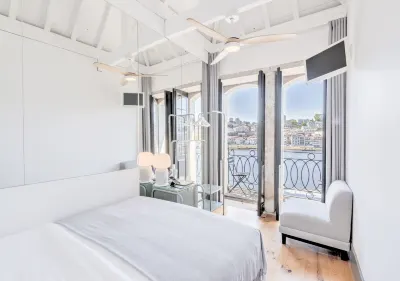 Oporto Street Fonte Taurina - Riverfront Suites