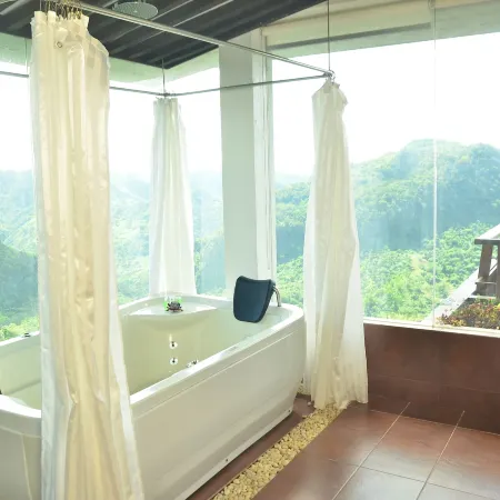 West 35 Eco Mountain Resort