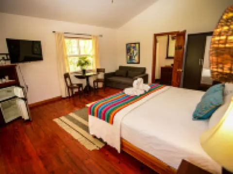 Kiki Witz Hotels in Belmopan