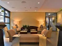 Hotel Santo Hotels near Mediapark