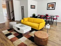 3 BR. 3BA. IMMACULATE TOWNHOME IN DRAPER 德雷珀酒店