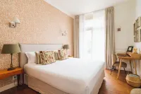 Hotel Edouard VII - balcony