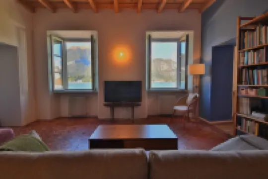 Antea by KlabHouse Lakefront - Free Access to Villa Melzi