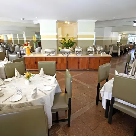 San Michel Hotel Отели рядом с достопримечательностью «Площадь Патиу-ду-Колежиу»