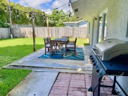 Impeccable 3 BR Beach Home Near Famed Atlantic Ave Отели в г. Бойнтон Бич