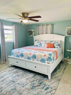Entire Home _ The Lazzy Turtle _ Outdoor shower Hotels near Skeleton Key Marina