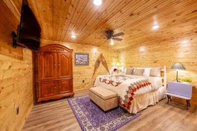 Hochabow On Yanubbee-Creek side Hotel di Broken Bow
