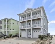 Stunning Oceanfront Escape - Private Pool, Hot Tub, Elevator