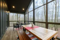 Hot Tub & WiFi - Large Family Cabin - Honeysuckle Bridge - Red River Gorge, Kentucky!