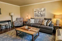 Lovely studio in riverfront community with firepit, pool, and full kitchen Hotels in Blount County