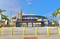 Heated Pool and Private Tiki Bar in Idyllic Setting - Gorgeous Retreat