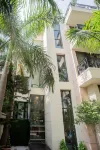 Ahuja Residency Parklane - Maison d'hôte