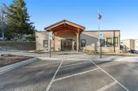 Lovely ski-in/out condo with gorgeous mountain views and shared tennis court Hotels in Pyatte