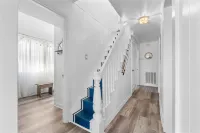 Rooftop Deck and Expansive Ocean Views - Stunning Coastal Escape Hotels in Hampstead