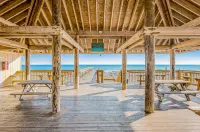 New Renovations and Close to White Sand Beaches - Charming Coastal Oasis