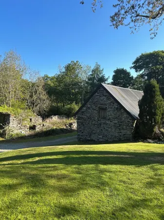 Wonderful secluded cottage with outstanding views over the Welsh Dee Valley.