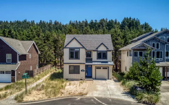 Dory's Coastal Paradise