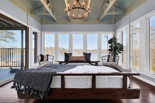 Light-Up Pool, In-Pool Jacuzzi and Gym with Sauna - Exquisite Serenity Hotels in Bibb County