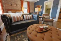 Historic Suite with Modern Amenities and Free Parking - Charming Oasis