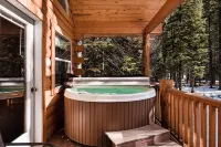 Waterfront cabin with bridge, private hot tub, & WiFi - near National Forest Hotels in South Fork