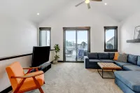 Stunning Villa with Private Hot Tub and Exquisite Views - Luxurious Retreat