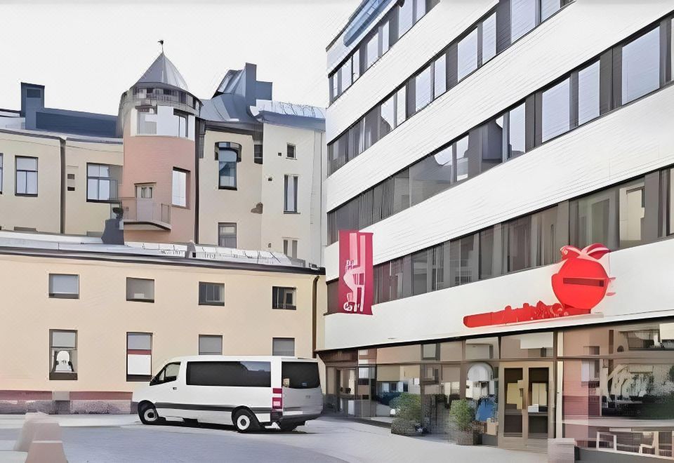 2. 오메나 호텔 헬..