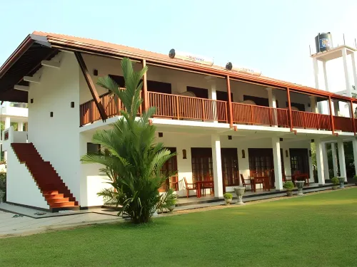 Lagoon Bentota Hotels in Dharga Town