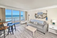 Private Balcony with Cozy Kitchenette - Stunning Ocean View