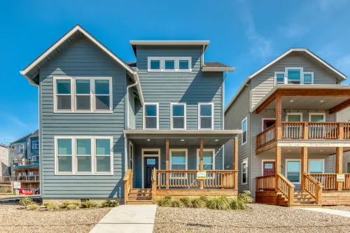 Luxury Amenities and Exciting Arcade Fun - Stunning Coastal Haven