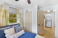 Stunning Retreat - Mountain Views, Hot Tub, Firepit Hotels in East Ellijay