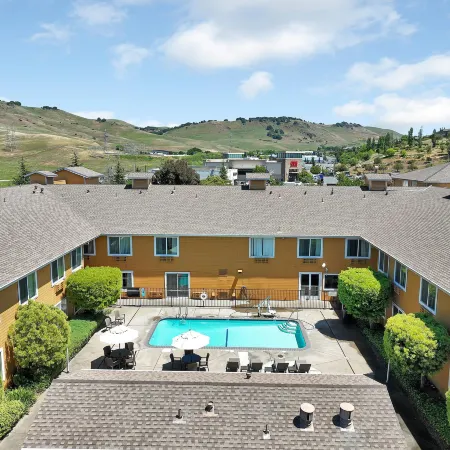 Quality Inn Near Six Flags Discovery Kingdom-Napa Valley