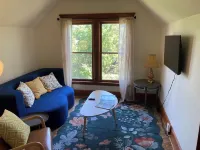 Historic Glacier Getaway~20 mins to Glacier National Park and 10mins to airport!