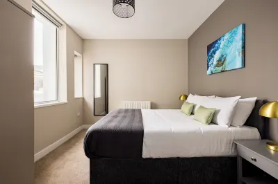 Charles Hope Plymouth Hotels in Плімут