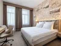 啟示山酒店餐廳維爾紐斯 鄰近聖伯多祿聖保祿教堂的酒店