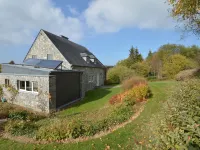 Luxurious Villa with Pool in the Ardennes โรงแรมใน