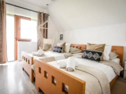 Apartamenty Dwupoziomowe Na Dwa Widoki z Jacuzzi & Sauna Hotels in Zab