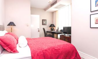 1 Bed Serviced Skyvilla with View Check in 15h to 22h Only