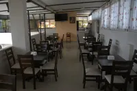 Royal Kerkus Hotel - พร้อมอาหารเช้า
