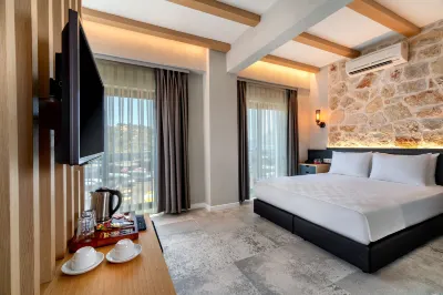 Isola 12 Hotel
