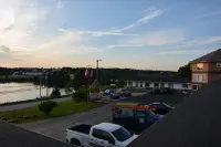 Novastar Motel on the Lake - Parkplatz