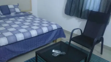 Hotel les Graces Отели рядом с Аэропорт Феликс Уфуэ-Буаньи