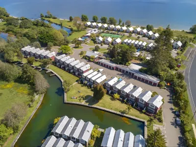 Ramada Resort By Wyndham Rotorua Marama Hotel di Mourea