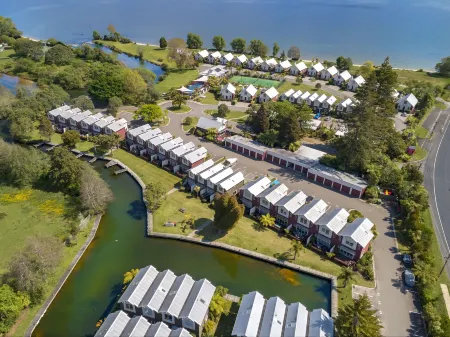 Ramada Resort By Wyndham Rotorua Marama Отели рядом с достопримечательностью «Hells Gate»