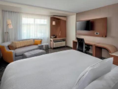 コートヤード・スケネクタディ・アット・モホーク・ハーバー スケネクタディのホテル